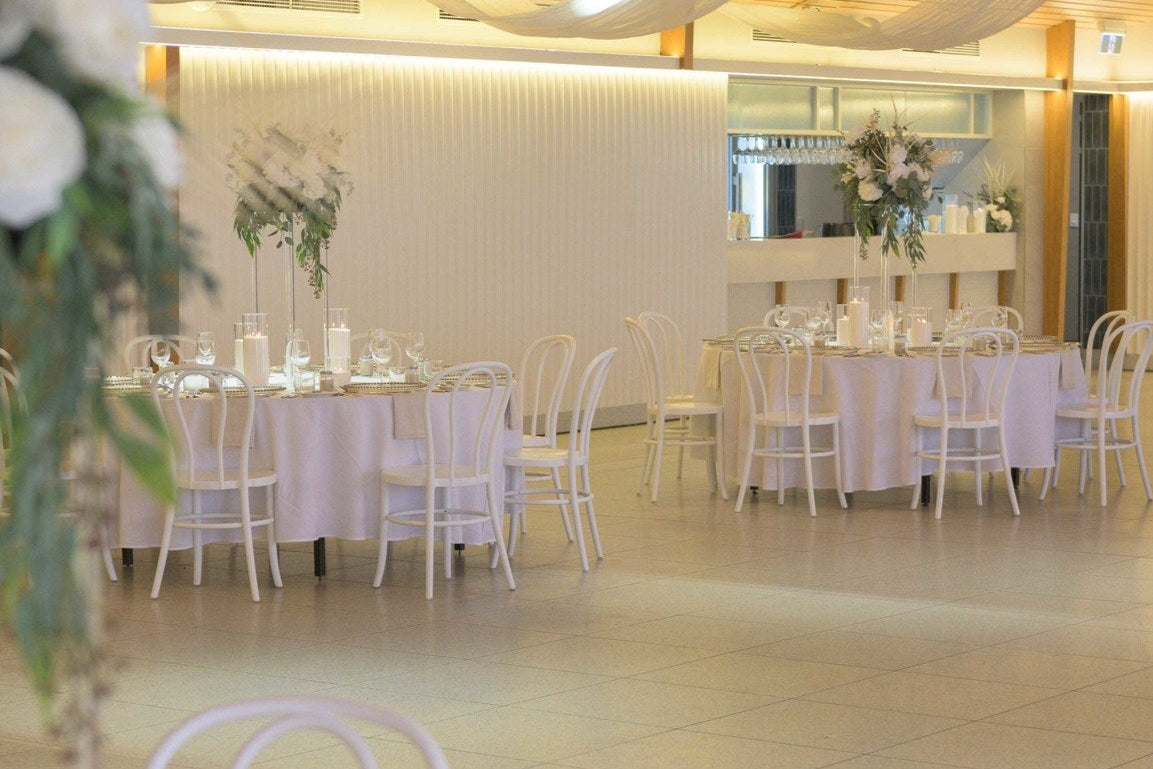 Round Banquet Tables